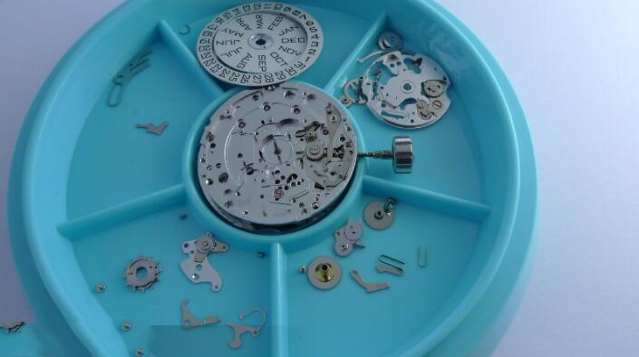 朗格手表售后网点（朗格零件生锈的专业探讨）