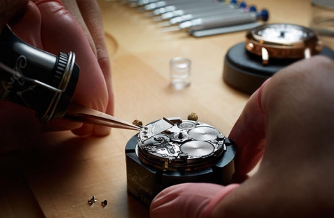 朗格售后中心（朗格处理外观污渍）