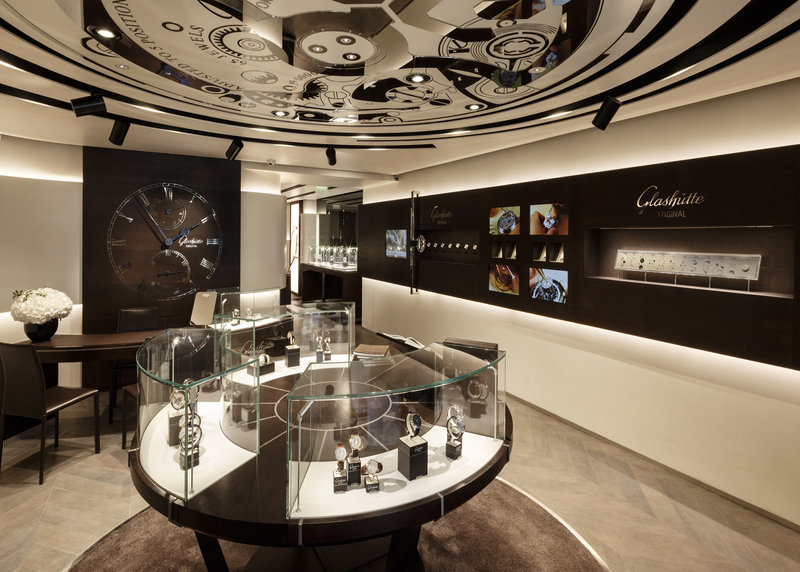 朗格特约售后维修中心（朗格指针跳针）