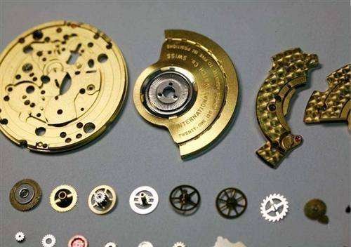 朗格售后维修服务中心（朗格表针生锈）